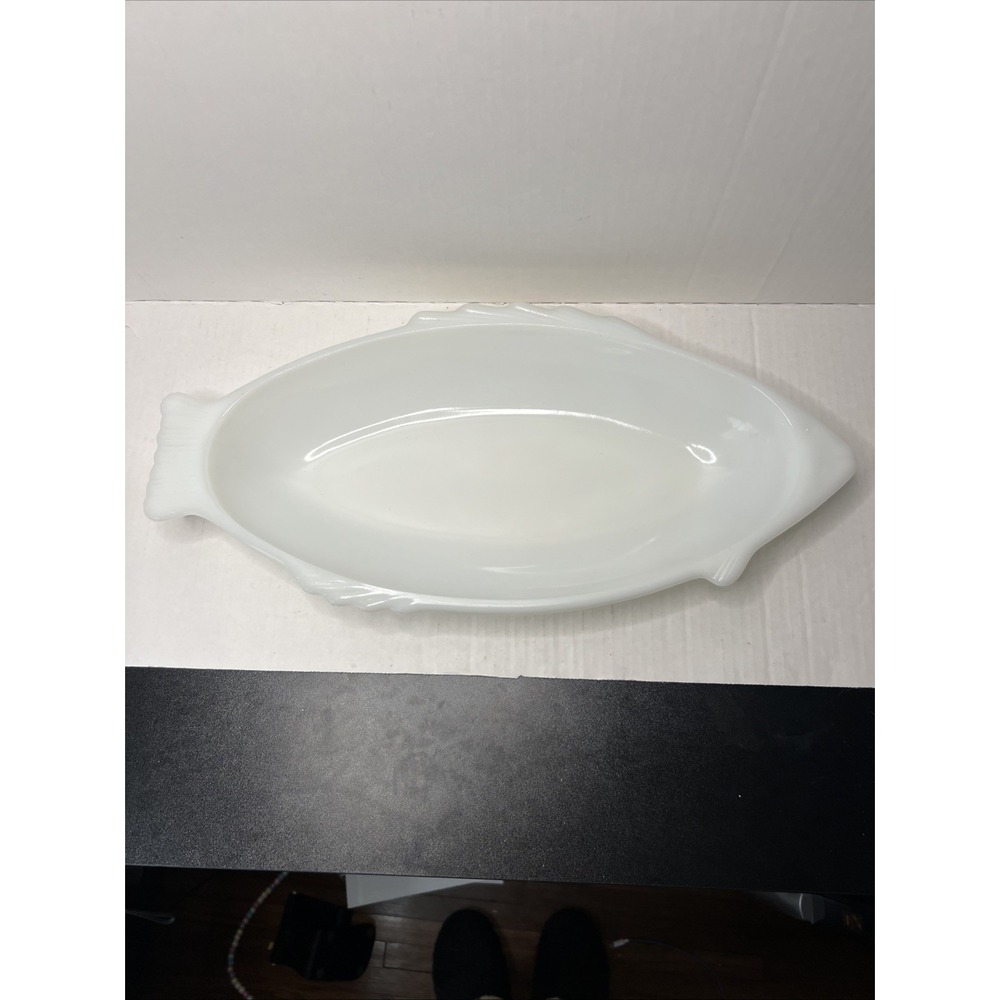 Vintage 18" GLASBAKE MILK GLASS FISH PLATTER Serving Baking Dish Tray #4141